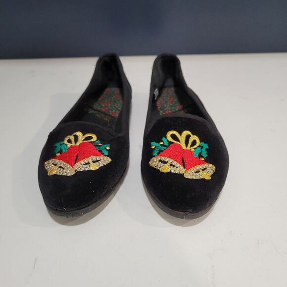 Christmas Flats Black Velvet with Red bells Gold and Green accent colors. - Picture 3 of 7